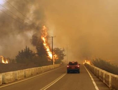 Συναγερμός στην Κέρκυρα: Εκκενώνεται ο οικισμός Βίγγλα λόγω μεγάλης πυρκαγιάς
